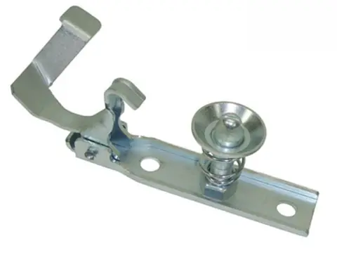 Fecho Capô Superior para Sprinter 311 313