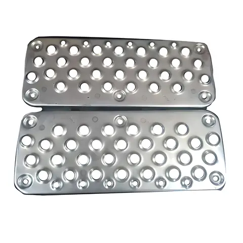 Pisante Estribo MB 1218R 1418R 1620 Par