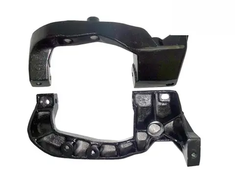 Suporte Farol Direito MB Axor 1933