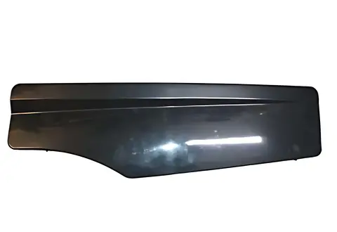 Tampa Saia Lateral LE Caminhão para Volvo FH4