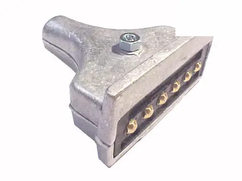 Tomada Macho 6P para MB L-1932 L-1935